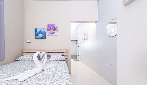 Habitación cuádruple estándar, 2 camas dobles, baño privado, en la zona del patio