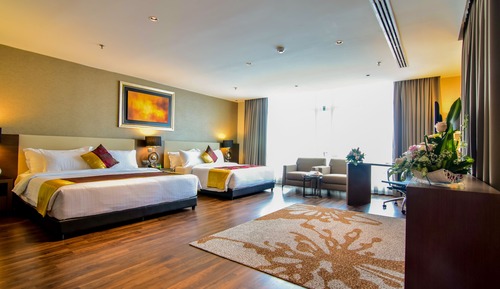 Suite familiar, baño privado, vistas a la ciudad