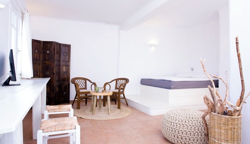 Estudio ejecutivo, 1 cama de matrimonio, vistas al mar