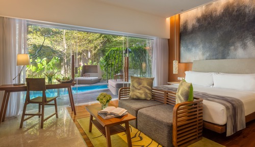 Impressive Lagoon Pool Suite - 1 King Bed