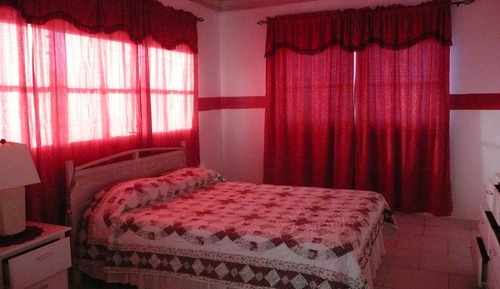 Casa estándar, 2 camas de matrimonio, no fumadores