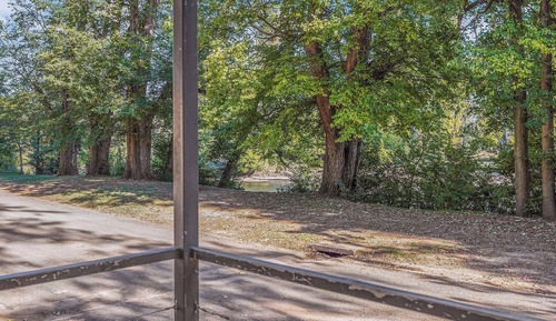 Room code: Standard Cabin - Sleeps 5 - Riverbreeze
