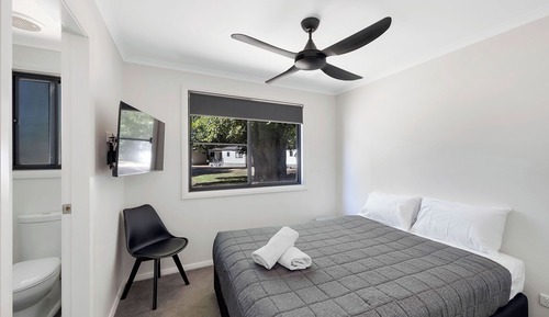 Premium Cabin - Sleeps 9