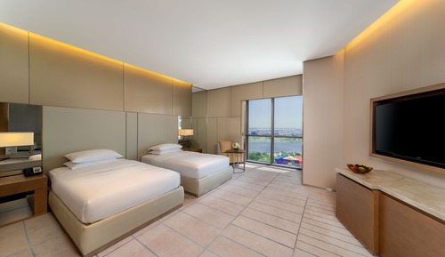 Habitación Deluxe (Free Breakfast & Lounge Access)