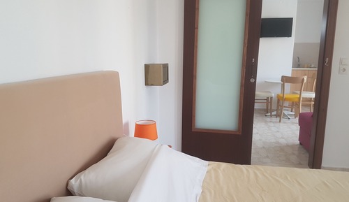 Quadruple Suite, Pool View