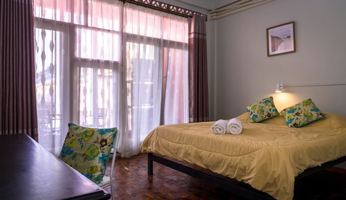 Habitación Deluxe, 1 cama de matrimonio grande, balcón