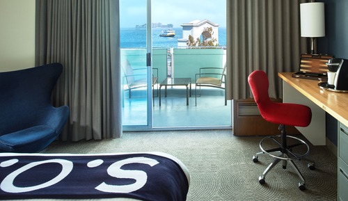 Deluxe Room, Partial Bay View, 2 Double Beds, Balcony,
