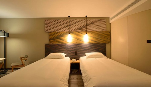 Habitación con 2 camas individuales