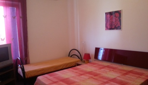 Habitación triple, fumadores, vistas al jardín