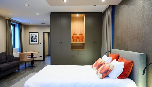 Luxury Condo, Kitchenette