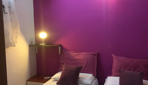 Habitación económica con 1 cama doble o 2 individuales