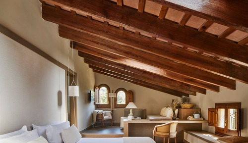 Suite (Masia)