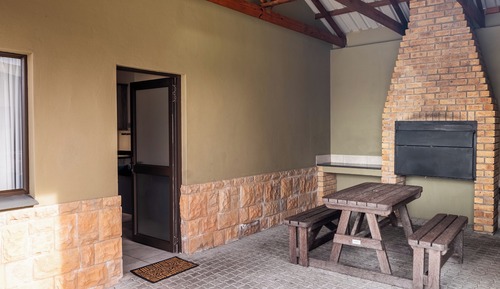 Bungalow de lujo (4 Sleeper Rondavel)