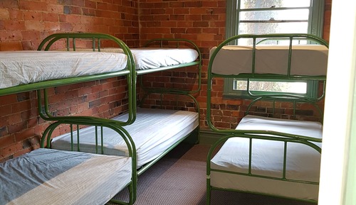 Dormitorio compartido ( 6 Bed Dorm)