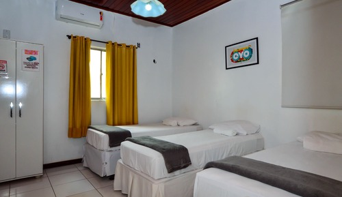 Habitación cuádruple económica, varias camas