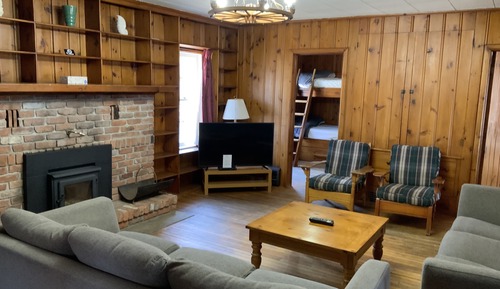 Casa de campo estándar, 3 habitaciones, chimenea, vistas al lago (Muskoka)