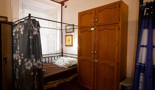 Dormitorio compartido clásico, dormitorio mixto