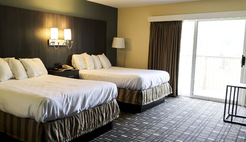 Courtyard Level, 2 Queen Beds