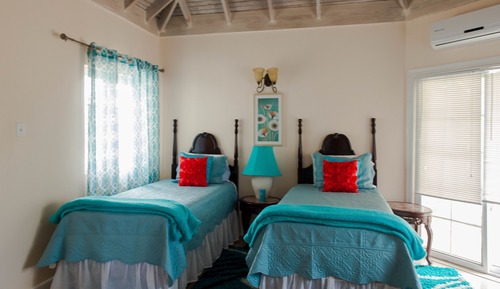 Habitación, 2 camas individuales, balcón, vistas al mar (Turquoise Room)