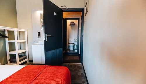 Basic Double Room (External shower and toilet)