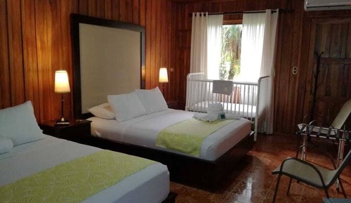Habitación cuádruple estándar