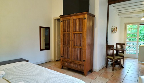 Habitación doble, 1 cama de matrimonio grande, balcón