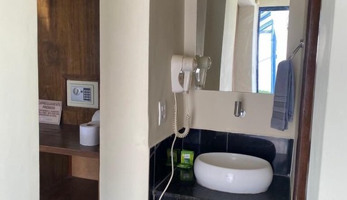 Habitación estándar con 1 cama doble o 2 individuales