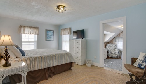 House (4 Bedrooms)