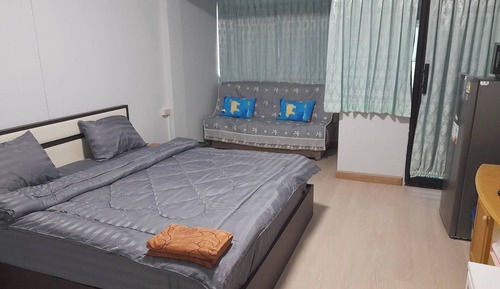 Habitación familiar doble, 1 cama doble con sofá cama, vistas parciales al mar