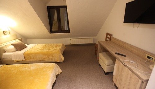 Habitación económica con 1 cama doble o 2 individuales