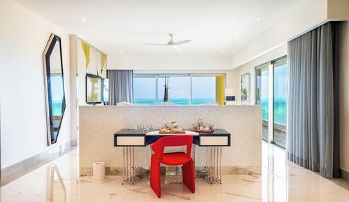 Corner Suite Ocean Front