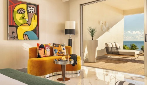 Ultra Suite 1 King Bed Ocean Front