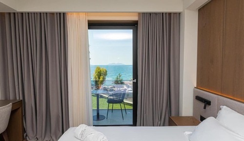 Habitación triple superior, vistas al mar