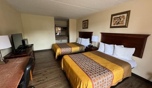 Habitación básica, 2 camas de matrimonio, no fumadores