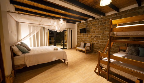 Habitación cuádruple familiar, vistas al jardín