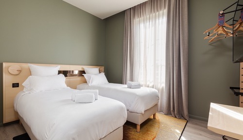 Habitación estándar con 1 cama doble o 2 individuales