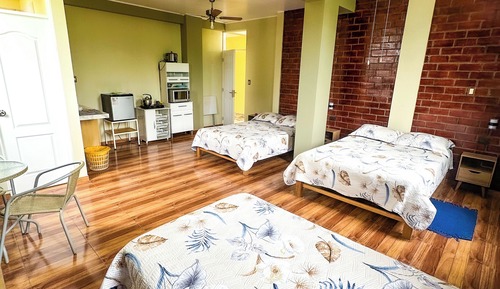 Habitación familiar, varias camas