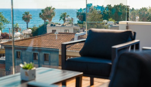 Executive Penthouse with Private Pool & Sea View