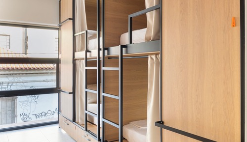 Bed in 6-bed Mixed Dorm