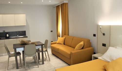 Apartamento familiar, 1 cama de matrimonio grande con sofá cama, cocina básica