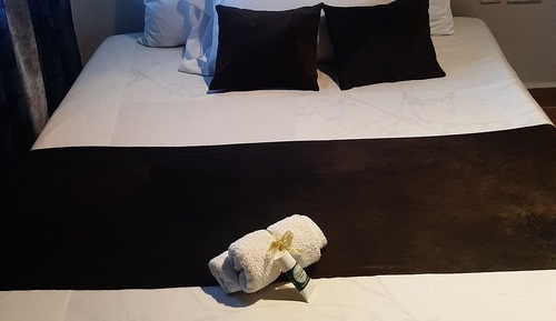 Habitación económica con 1 cama doble o 2 individuales