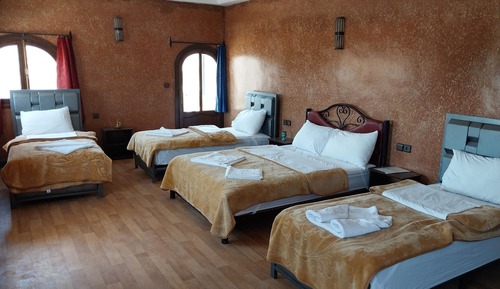 Habitación Confort, varias camas