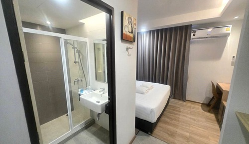 Queen Size Bed Tower 3