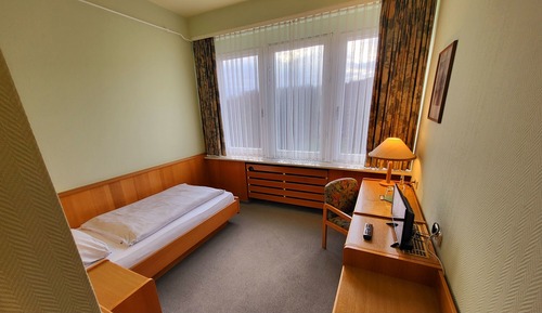 Classic Single Room