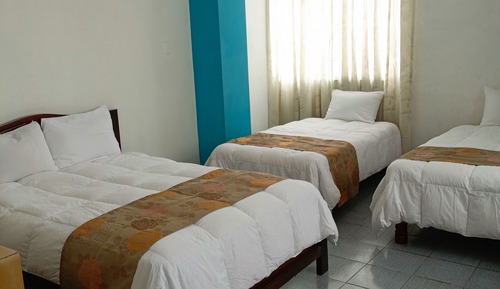 Habitación triple Club