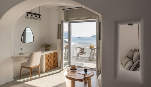 Deluxe Suite, Sea View with balcony