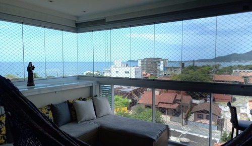 Honeymoon Apartment