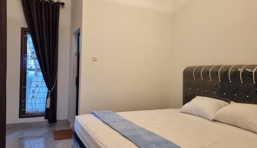 Casa presidencial, 3 habitaciones, vistas al jardín, entresuelo