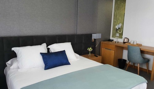 Habitación Confort doble, 1 cama de matrimonio grande