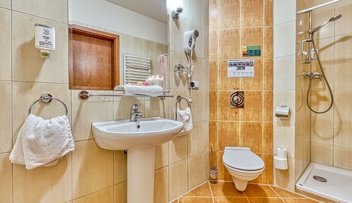 Habitación cuádruple económica